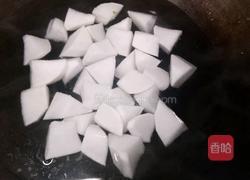 牛腩炖白萝卜的做法图解2