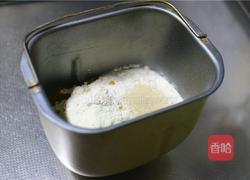 面包甜甜圈的做法图解1