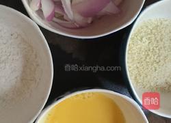 炸洋葱条的做法图解1