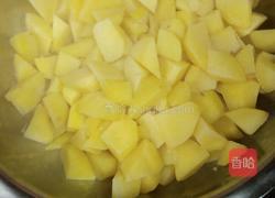 干锅土豆的做法图解1