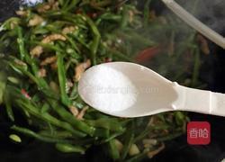 猪耳朵豆角丝炒肉的做法图解10