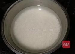 广式腊肠煲仔饭的做法图解1