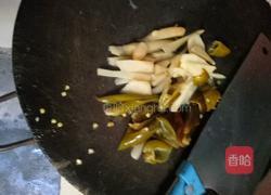 酸豆角炒鸡杂的做法图解3