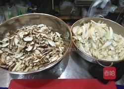 奶油蘑菇浓汤的做法图解1