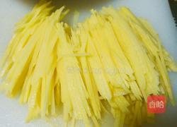 土豆胡萝卜黄瓜烙的做法图解1