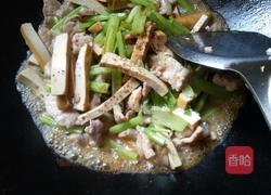 芹菜香干炒肉的做法图解14