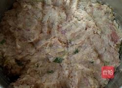 酸菜肉包子的做法图解4
