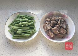排骨炖豆角玉米的做法图解1