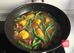 排骨炖豆角玉米的做法图解7
