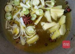 酸菜炖猪肉的做法图解7