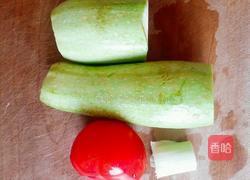 番茄西葫芦的做法图解1