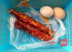 腊肠鸡蛋炒饭的做法图解2