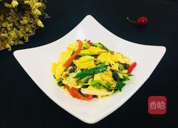 青蒜彩椒炒鸡蛋的做法图解1