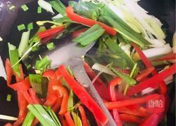 青蒜彩椒炒鸡蛋的做法图解10