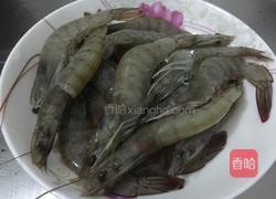 蒜蓉开边虾的做法图解1