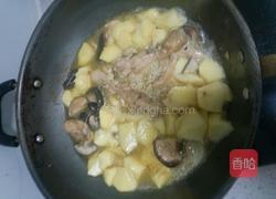 鸡腿肉蘑菇土豆的做法图解9