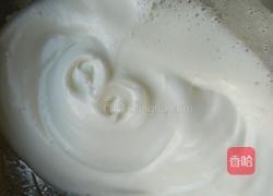 戚风蛋糕的做法图解5