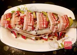 鲁菜大师蒋家菜秘制油泼清蒸鲈鱼的做法图解2