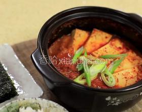 韓式辣白菜豆腐湯