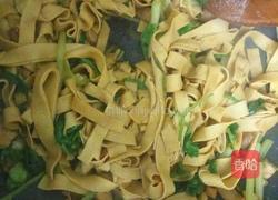 猪肉炒豆腐皮的做法图解5