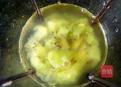 猕猴桃汁的做法图解4