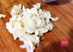 百合西芹炒腊肉的做法图解4