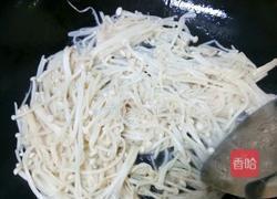 金针菇焖豆腐的做法图解3