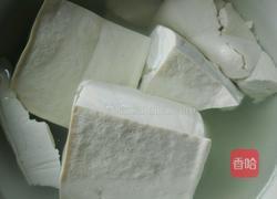 虾仁炒豆腐的做法图解1