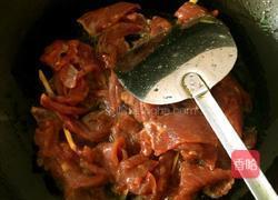 青椒芹菜炒牛肉的做法图解4