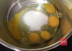 纸杯海绵蛋糕的做法图解2