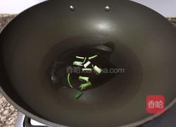 青椒炒猪血的做法图解3