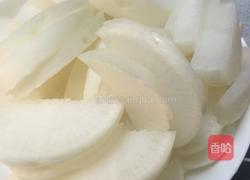 肉排萝卜汤的做法图解2