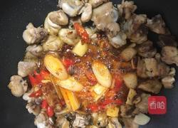 胡萝卜烧鸡腿的做法图解3