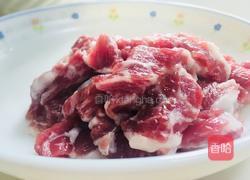 酸菜小炒肉的做法图解1