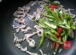 榨菜炒三丝的做法图解7
