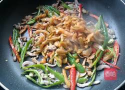 榨菜炒三丝的做法图解9