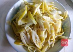 竹笋炒腊肉的做法图解2