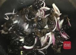 洋葱木耳炒鸡蛋的做法图解11