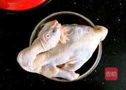 清炖三黄鸡（3.5斤的整只鸡哟）的做法图解1