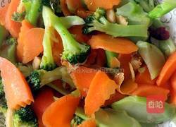 西兰花清炒胡萝卜的做法图解4