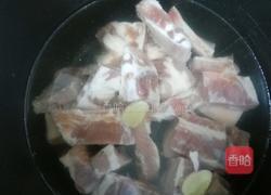 土豆豆角炖排骨的做法图解2