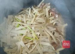 干豆腐炒蒜苗的做法图解3