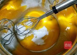 抹茶奶油蛋糕卷的做法图解3