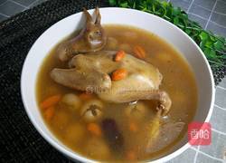 桂圆枸杞鸽子汤的做法图解1