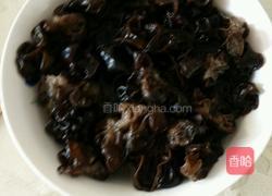 胡萝卜木耳猪肉蒸饺的做法图解2