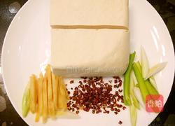 鲁菜大师蒋家菜烧溜豆腐的做法图解1