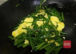 韭菜火腿炒鹅蛋的做法图解7