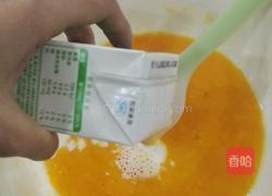 十寸戚风蛋糕的做法图解5