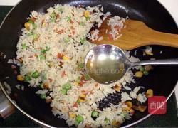 磷虾三鲜炒饭的做法图解8