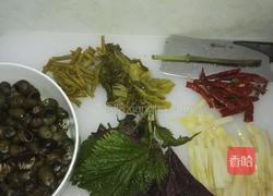 螺蛳筒骨煲的做法图解2